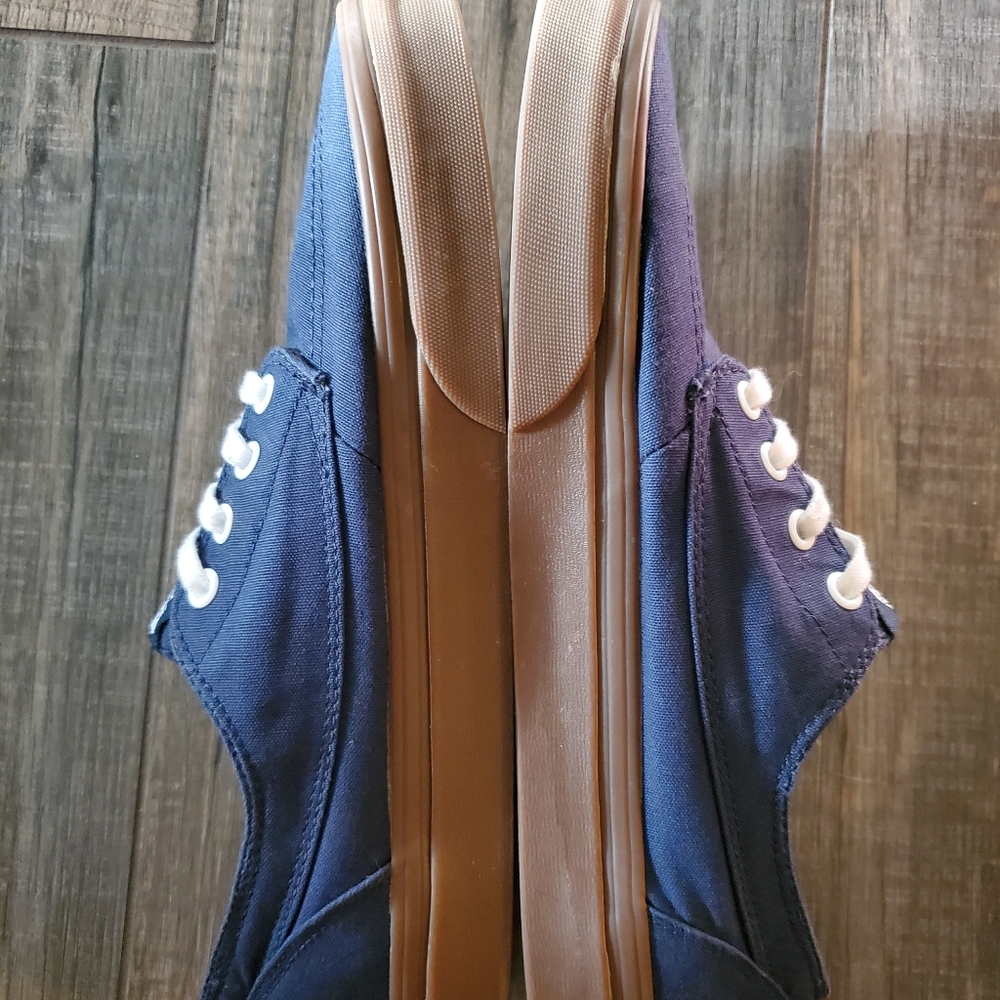 Vans - Picture 7 of 8
